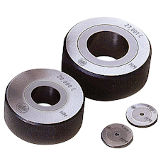 Setting ring gauges made of tungsten carbide according to DIN 2250-C. Diameter from 1 mm up to 38 mm. Other sizes on request.